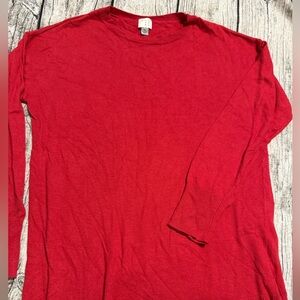 Beautiful soft lightweight long sweater. Size XL. Soft fabric, red color.